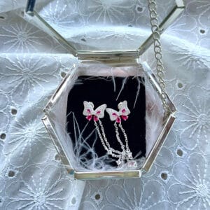 Işıltılı Sallantı Pembe Kelebek Küpe