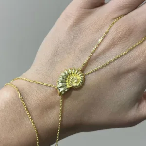 Deniz Kabuğu Şahmeran