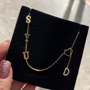 3 harfli Kalpli Kolye