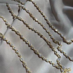 Taşlı choker kolye